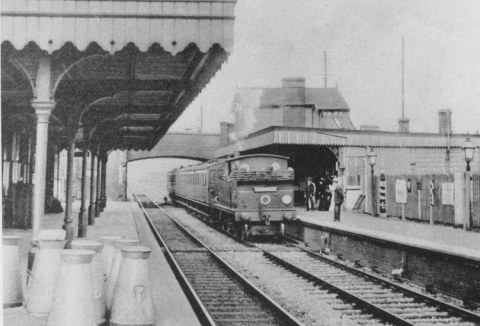 Waltham Cross Station